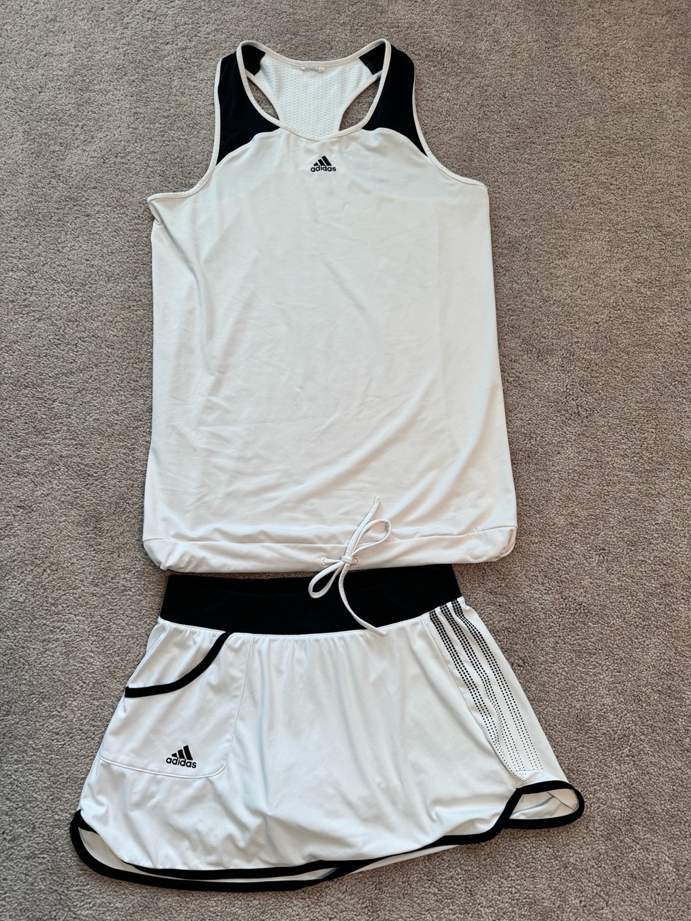 GUC Adidas Tennis outfit size small. Skirt has built in shorts.